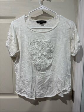 Skull Cashmere Women's White Short Sleeve Tee with Skull Applique